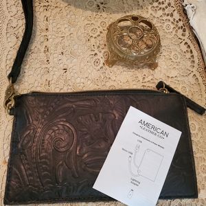 AMERICAN LEATHER CO. BLACK WRISTLET